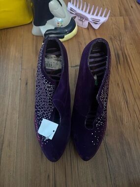 Ed hardy purple bedazzled pumps